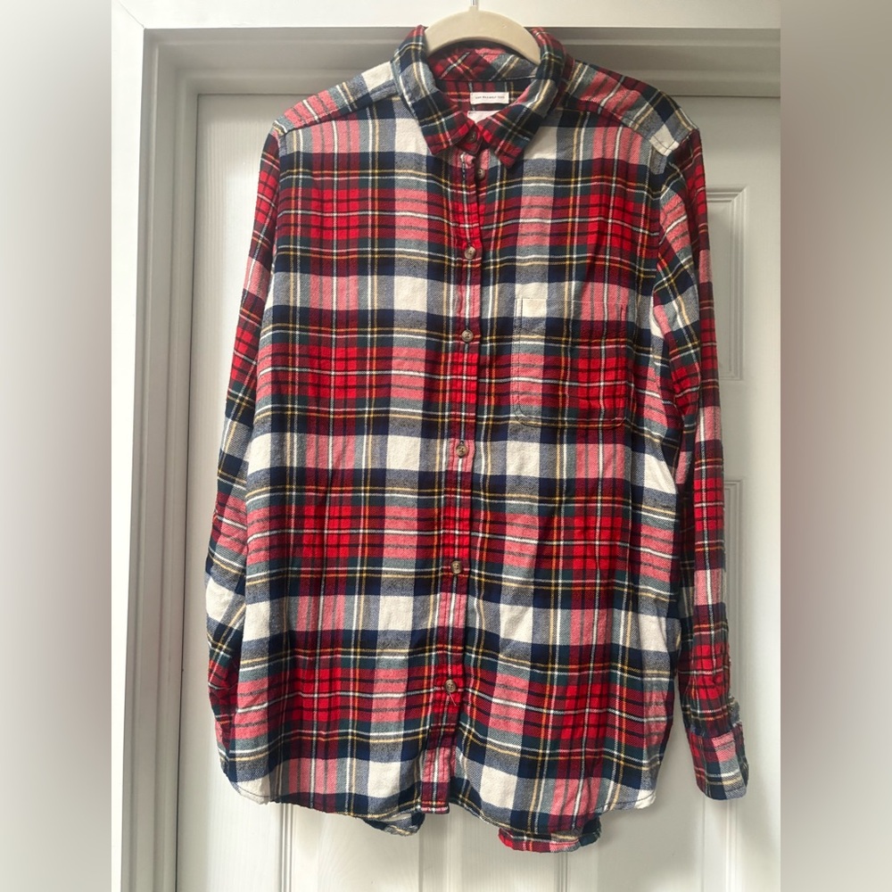 American Eagle Outfitters Red and Black Plaid Shirt